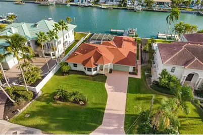 480 Cleveland Drive, Sarasota, FL 34236 - Photo 1