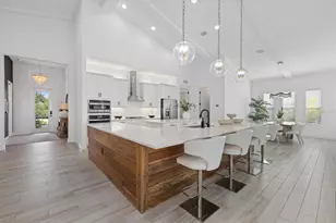 745 Tailwind Pl, Sarasota, FL 34240 - Photo 5