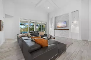 745 Tailwind Pl, Sarasota, FL 34240 - Photo 17