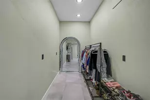 3635 80th Dr E, Sarasota, FL 34243 - Photo 37