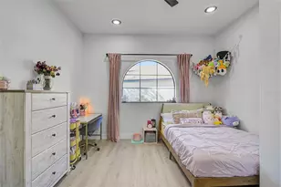 3635 80th Dr E, Sarasota, FL 34243 - Photo 31