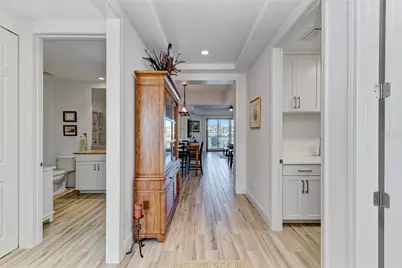 10530 Boardwalk Loop #202, Bradenton, FL 34202 - Photo 9