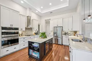 609 Colonial Bay Dr, Nokomis, FL 34275 - Photo 17