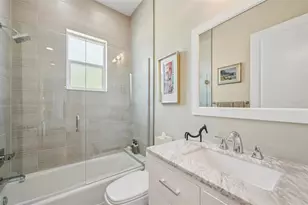 609 Colonial Bay Dr, Nokomis, FL 34275 - Photo 39