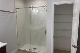 690 Hadley Pl E, Naples, FL 34104 - Photo 19