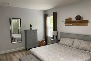 690 Hadley Pl E, Naples, FL 34104 - Photo 15