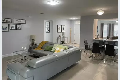 690 Hadley Place E, Naples, FL 34104 - Photo 13