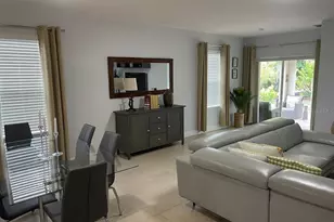 690 Hadley Pl E, Naples, FL 34104 - Photo 11