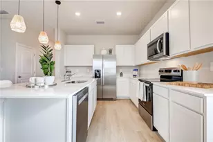 1647 E Bay St, Sarasota, FL 34238 - Photo 9