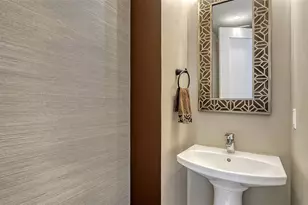 111 S Pineapple Ave, Sarasota, FL 34236 - Photo 37