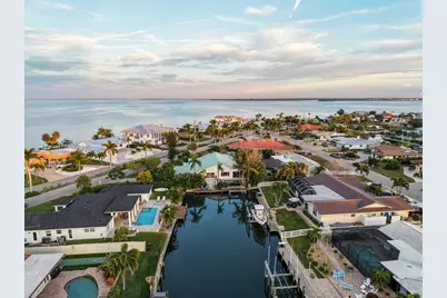 664 Key Royale Drive, Holmes Beach, FL 34217 - Photo 51