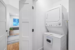 664 Key Royale Dr, Holmes Beach, FL 34217 - Photo 23