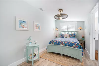 664 Key Royale Drive, Holmes Beach, FL 34217 - Photo 35