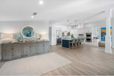 664 Key Royale Drive, Holmes Beach, FL 34217 - Photo 7