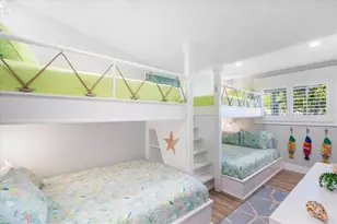 664 Key Royale Dr, Holmes Beach, FL 34217 - Photo 29