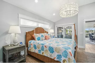 664 Key Royale Drive, Holmes Beach, FL 34217 - Photo 19