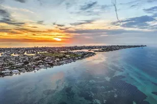 664 Key Royale Dr, Holmes Beach, FL 34217 - Photo 59