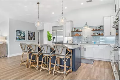 664 Key Royale Drive, Holmes Beach, FL 34217 - Photo 13