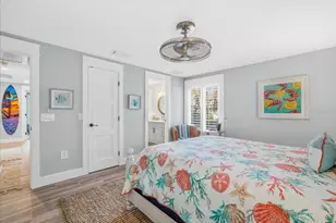 664 Key Royale Dr, Holmes Beach, FL 34217 - Photo 33