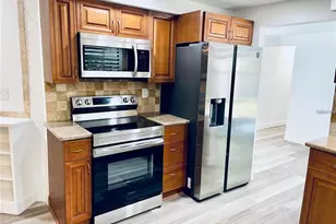 2829 Hope St, Sarasota, FL 34231 - Photo 5