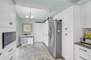 4934 Clubview Ct E, Bradenton, FL 34203 - Photo 5