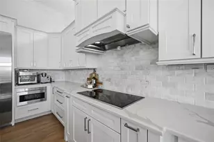 628 Dundee Ln, Holmes Beach, FL 34217 - Photo 21