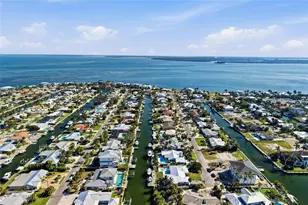 628 Dundee Ln, Holmes Beach, FL 34217 - Photo 5