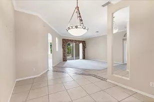 7437 Featherstone Blvd, Sarasota, FL 34238 - Photo 9