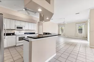 7437 Featherstone Blvd, Sarasota, FL 34238 - Photo 11