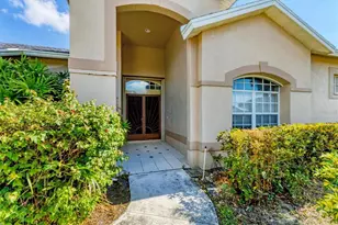 7437 Featherstone Blvd, Sarasota, FL 34238 - Photo 3