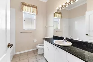 7437 Featherstone Blvd, Sarasota, FL 34238 - Photo 25