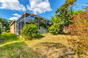 7437 Featherstone Blvd, Sarasota, FL 34238 - Photo 33