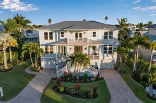 718 Key Royale Dr, Holmes Beach, FL 34217 - Photo 1