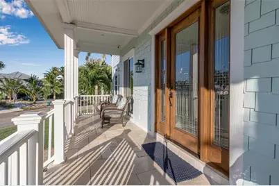 718 Key Royale Drive, Holmes Beach, FL 34217 - Photo 9