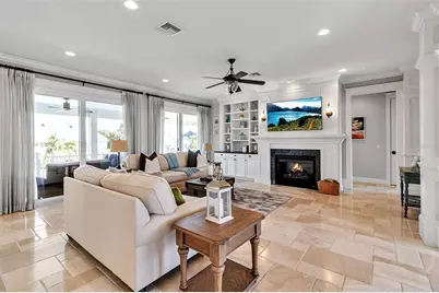 718 Key Royale Drive, Holmes Beach, FL 34217 - Photo 15