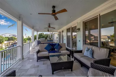 718 Key Royale Drive, Holmes Beach, FL 34217 - Photo 43