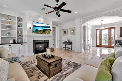 718 Key Royale Drive, Holmes Beach, FL 34217 - Photo 17