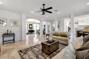 718 Key Royale Dr, Holmes Beach, FL 34217 - Photo 19