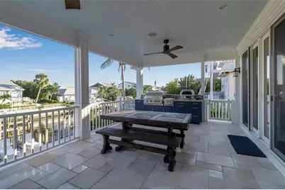 718 Key Royale Drive, Holmes Beach, FL 34217 - Photo 45