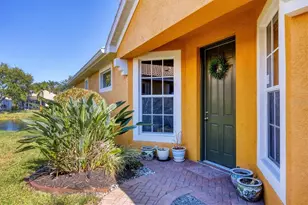 4226 Reflections Pkwy, Sarasota, FL 34233 - Photo 9