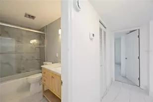 9608 Valencia Cove, Bradenton, FL 34210 - Photo 31