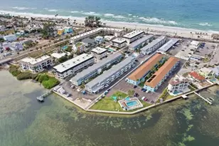 611 Gulf Dr N, Bradenton Beach, FL 34217 - Photo 31