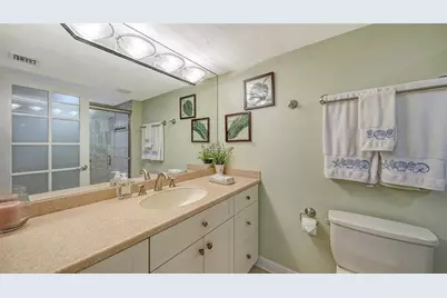 2425 Gulf Of Mexico Drive #1E, Longboat Key, FL 34228 - Photo 19