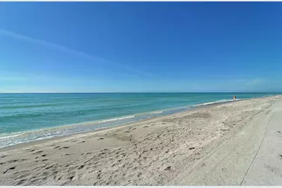 2425 Gulf Of Mexico Drive #1E, Longboat Key, FL 34228 - Photo 49