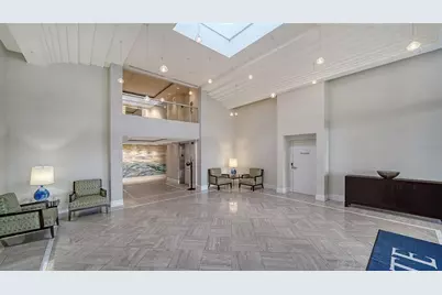 2425 Gulf Of Mexico Drive #1E, Longboat Key, FL 34228 - Photo 33