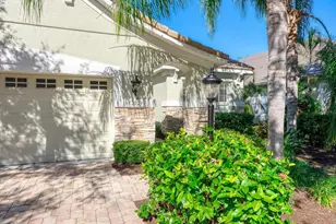 12129 Thornhill Ct, Lakewood Ranch, FL 34202 - Photo 3