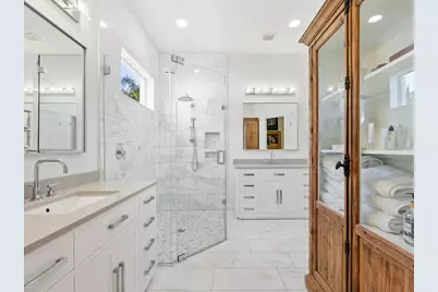 12129 Thornhill Court, Lakewood Ranch, FL 34202 - Photo 19