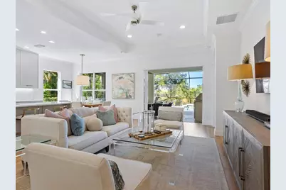 12129 Thornhill Court, Lakewood Ranch, FL 34202 - Photo 9