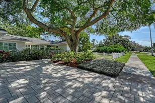 4810 Bay Shore Rd, Sarasota, FL 34234 - Photo 5