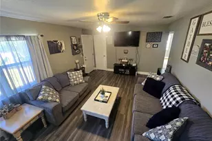 4827 Myrick Ave, Bowling Green, FL 33834 - Photo 9